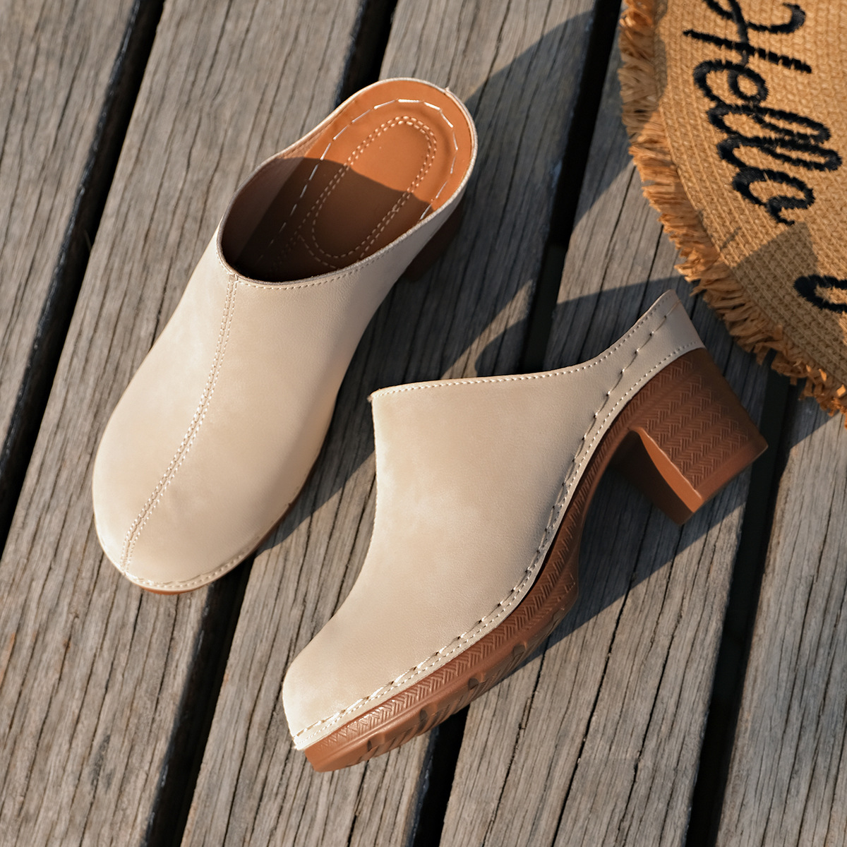Street Fashion Events - Sandal Wanita Berbantalan Empuk, Mules Hak