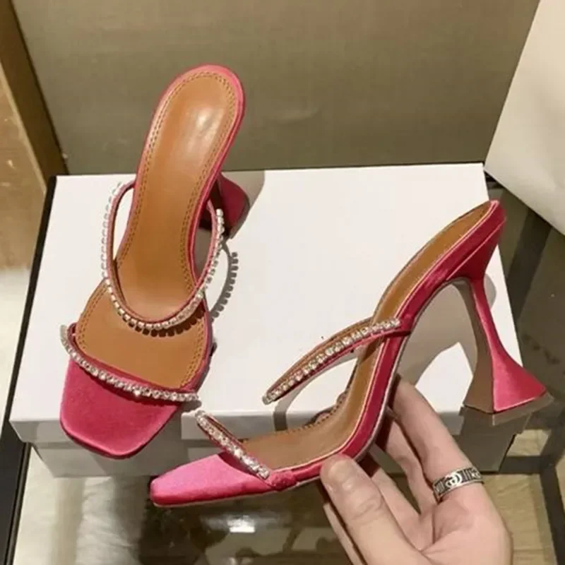 Sandal Wanita Eropa dan Amerik - Street Fashion Europe ulasan dan harga